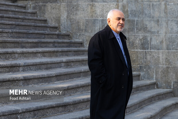 Lifting sanctions to address Iran’s issues: Zarif Lifting sanctions to address Iran’s issues: Zarif
