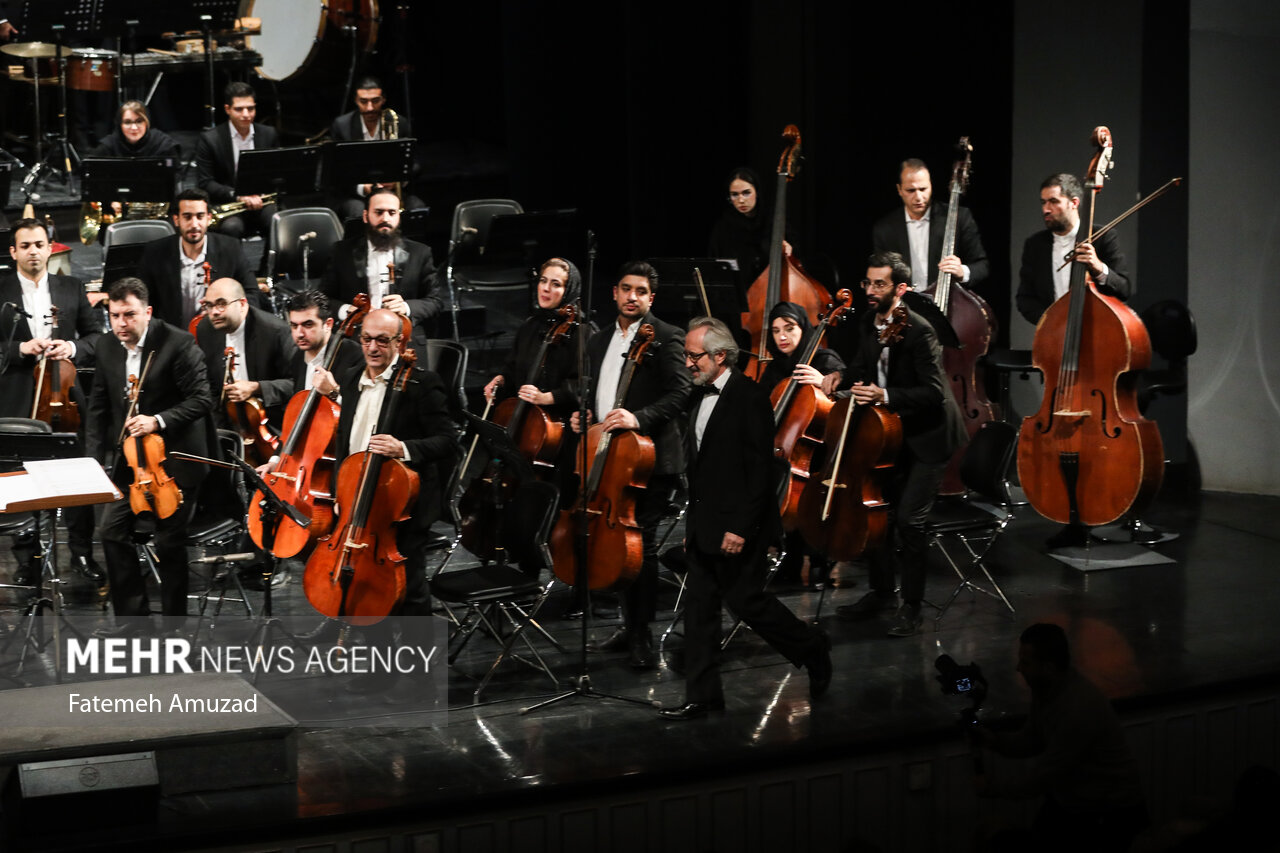لبخندِ تالار وحدت در کاربردیترین کنسرت ارکستر ملی؛ لطفا به این پیشنهادها فکر کنید