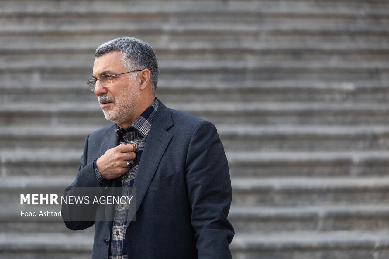 ظفرقندی تأکید کرد: افرادی که در دستهبندی گروههای پرخطر قرار دارند، باید واکسن آنفولانزا دریافت کنند. ظفرقندی تأکید کرد: افرادی که در دستهبندی گروههای پرخطر قرار دارند، باید واکسن آنفولانزا دریافت کنند.