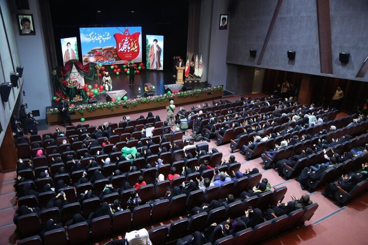 برگزاری جشن بلندترین شب سال با فرزندان شهدا برگزاری جشن بلندترین شب سال با فرزندان شهدا