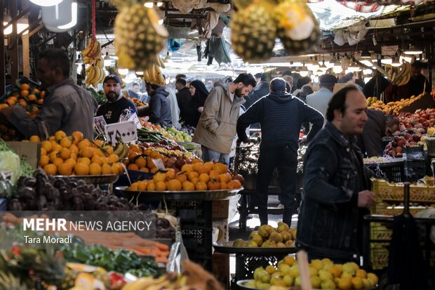 بازار شب یلدا در رشت