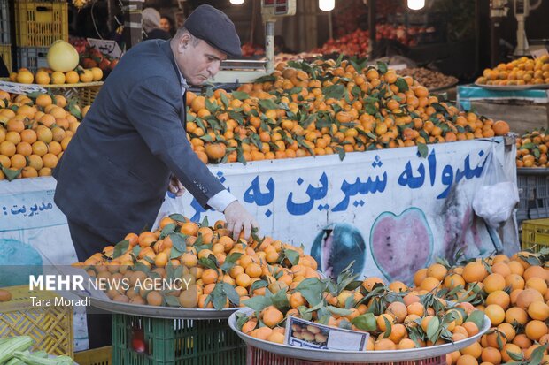 بازار شب یلدا در رشت