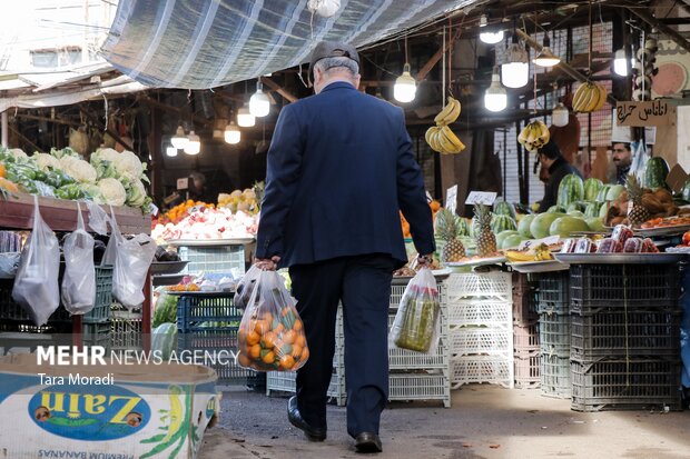 بازار شب یلدا در رشت