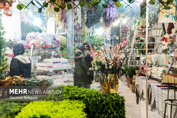 بازار شب یلدا در مشهد