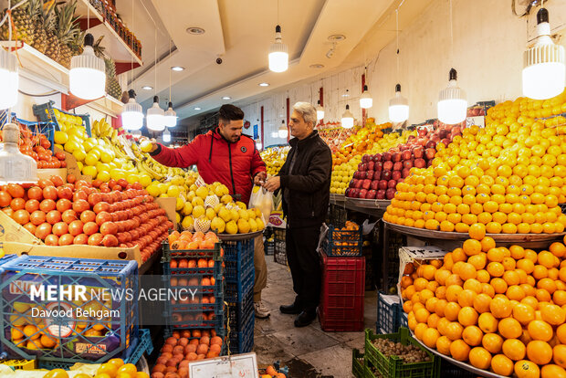 بازار شب یلدا در مشهد