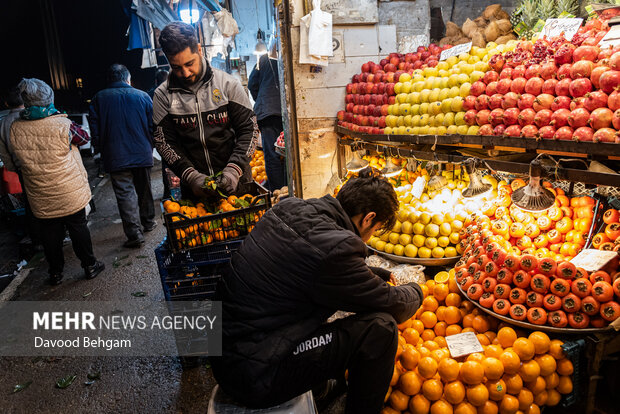 بازار شب یلدا در مشهد