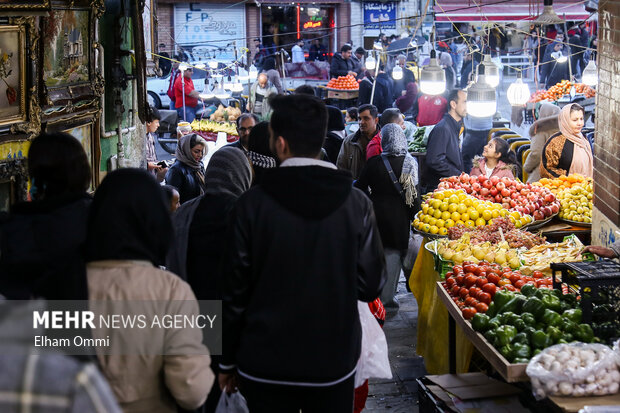 بازار شب یلدا در سنندج