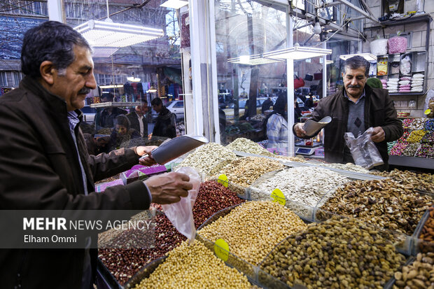 بازار شب یلدا در سنندج