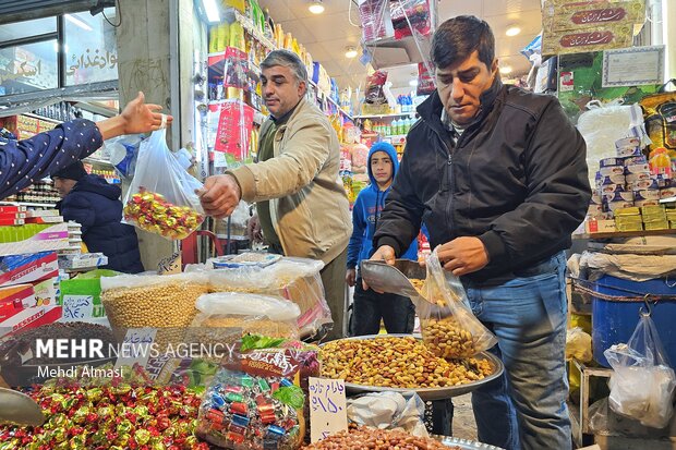 بازار زنجان در آستانه شب یلدا