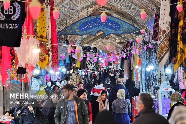 بازار سنتی زنجان در آستانه شب یلدا