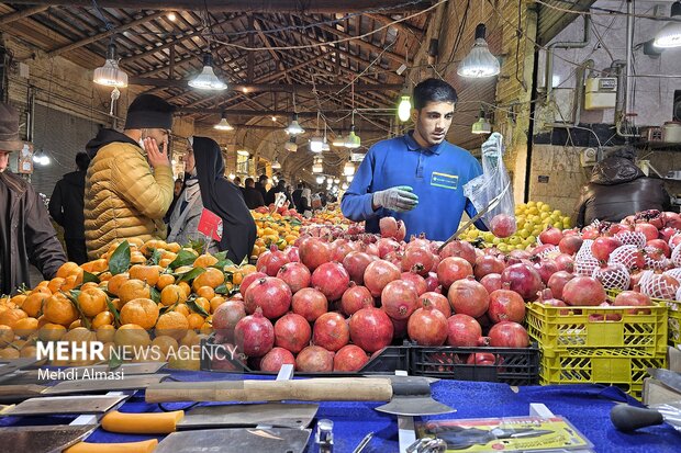 بازار سنتی زنجان در آستانه شب یلدا