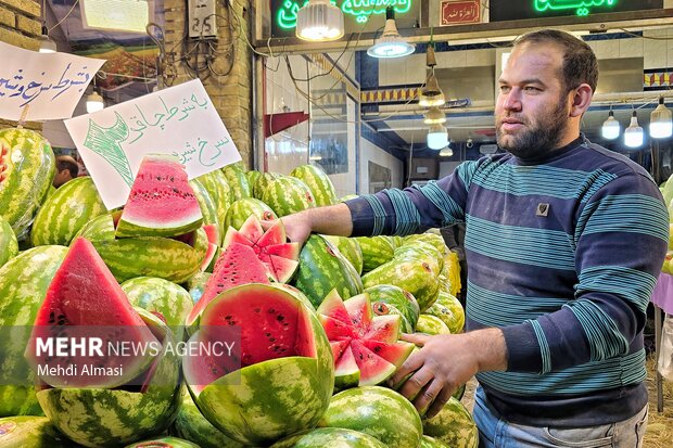 بازار سنتی زنجان در آستانه شب یلدا