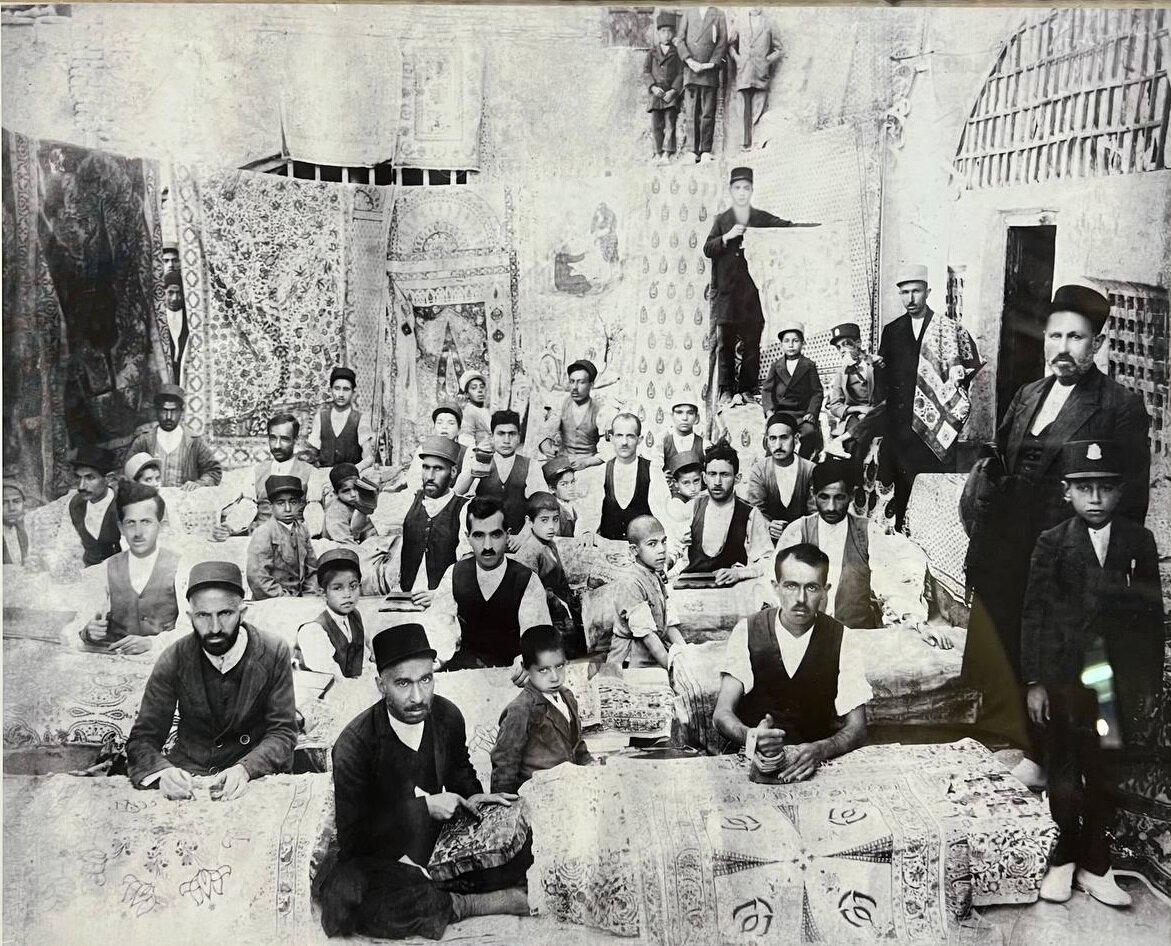 میراثی که رنگ و طرح میزند؛ تاریخچه هنر قلمکار در خاندان عطریان