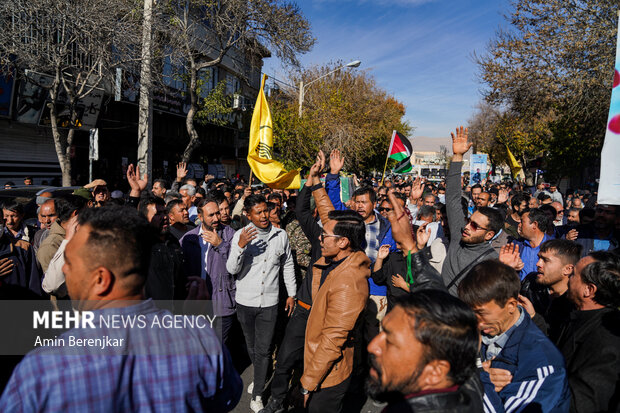 تشییع و خاکسپاری پیکر شهید مدافع حرم تیپ فاطمیون، شهید «میرمحمد احمدی» در شیراز