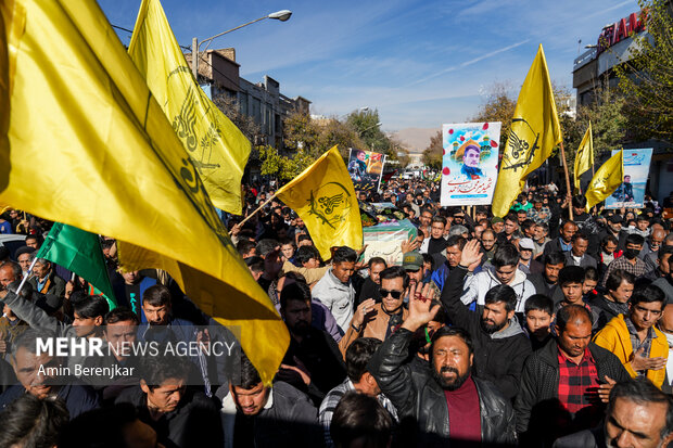 تشییع و خاکسپاری پیکر شهید مدافع حرم تیپ فاطمیون، شهید «میرمحمد احمدی» در شیراز