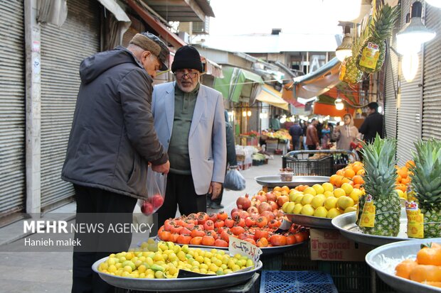 بازار شب یلدا در گرگان