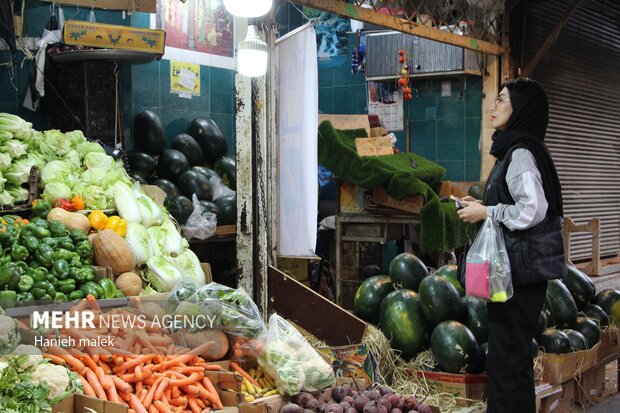 بازار شب یلدا در گرگان