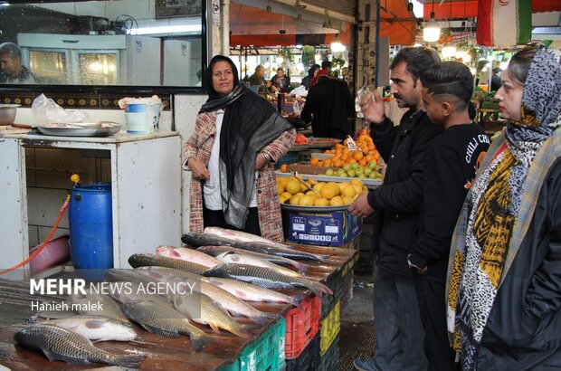 بازار شب یلدا در گرگان