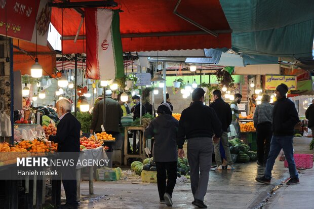 بازار شب یلدا در گرگان