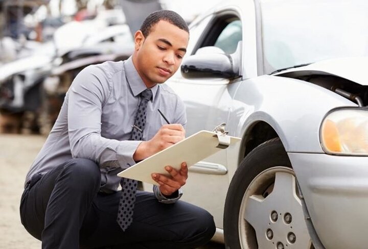 قانون جدید افت قیمت خودرو؛ به نفع رانندگان، به ضرر شرکت بیمه قانون جدید افت قیمت خودرو؛ به نفع رانندگان، به ضرر شرکت بیمه