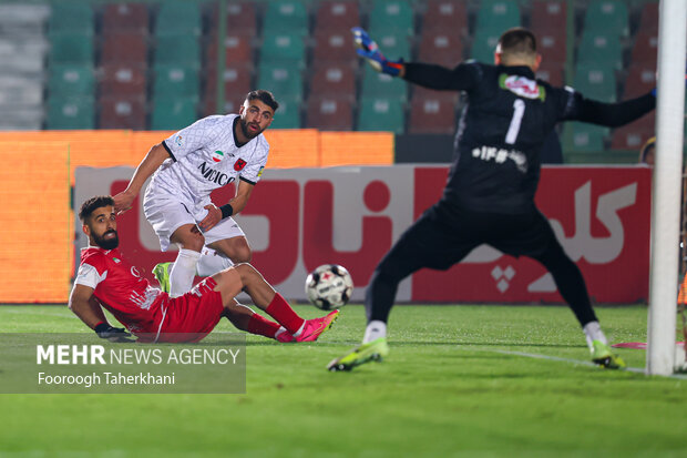 لیگ برتر فوتبال - پرسپولیس و مس