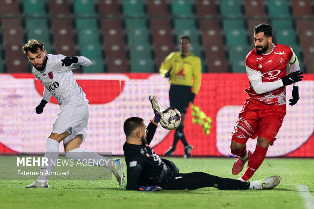 لیگ برتر فوتبال - پرسپولیس و مس