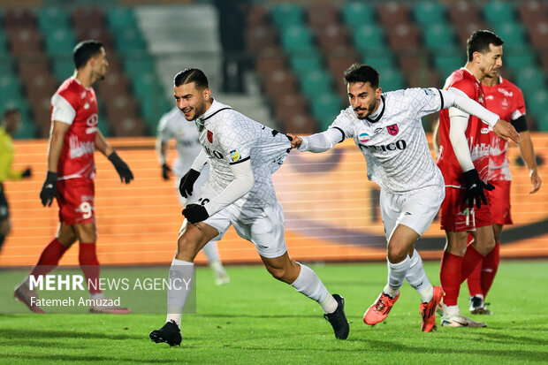 لیگ برتر فوتبال - پرسپولیس و مس