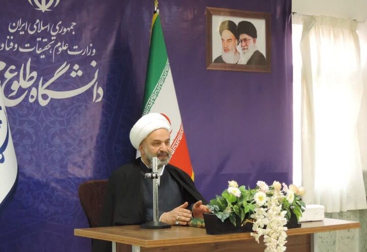 بسیج باعث تحول علمی و فرهنگی در دانشگاهها میشود