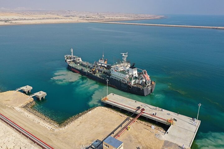 یکهتازی همسایه در بازار سوخترسانی دریایی با قاچاق از ایران؛ هرمزگان را دریابید!