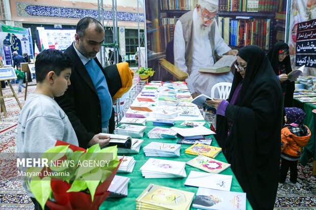 نمایشگاه به «وقت رفاقت» در بجنورد