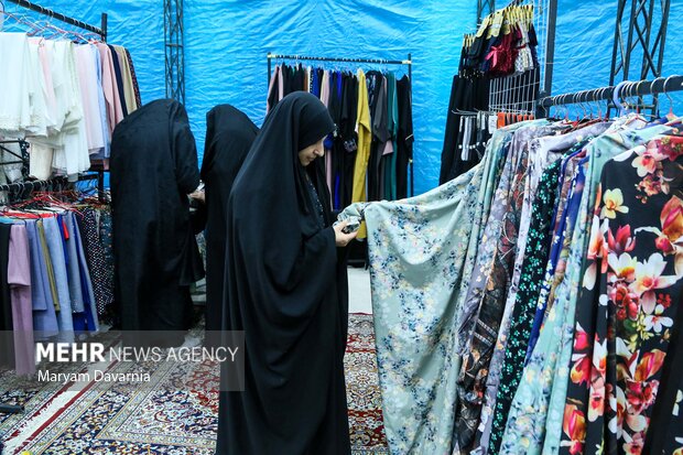 نمایشگاه به «وقت رفاقت» در بجنورد