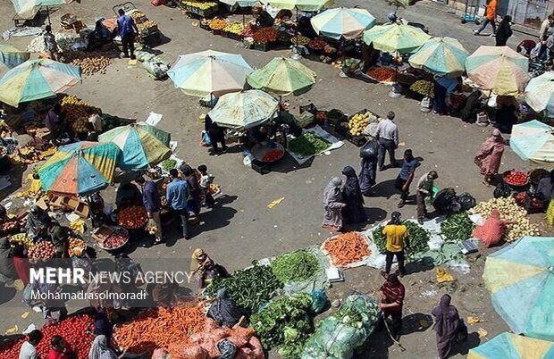 قدرت خرید مردم در تنگنای افزایش قیمتها؛ راهحلهای فوری چیست؟