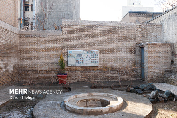 رونمایی از بزرگ‌ترین پرده نقاشی نقالی کشور در مشهد