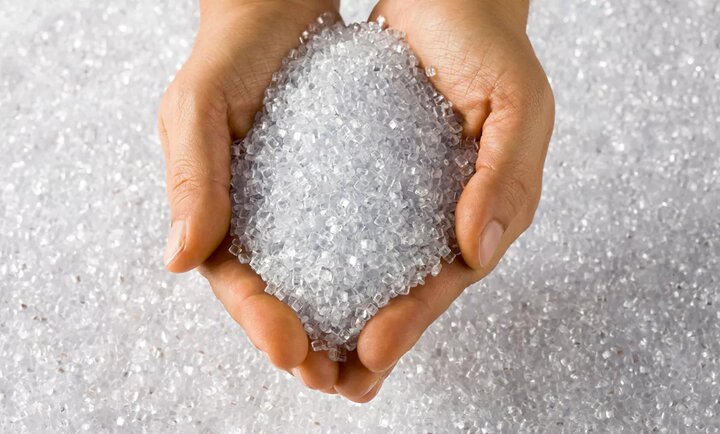 ضبط ۲۷۵ هزار کیلوگرم فرآوردههای پتروشیمی قاچاق ضبط ۲۷۵ هزار کیلوگرم فرآوردههای پتروشیمی قاچاق