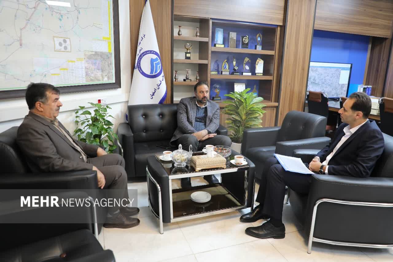 مدیرعامل آبفای اصفهان: شبکه فاضلاب شهر زایندهرود تا خرداد ۱۴۰۴ تکمیل میشود