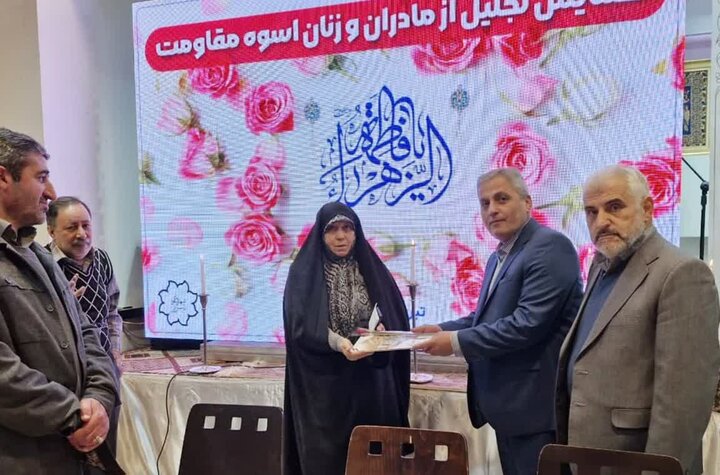 ۴۷۳۳ مادر و همسر شهید در آذربایجانشرقی در قید حیات هستند