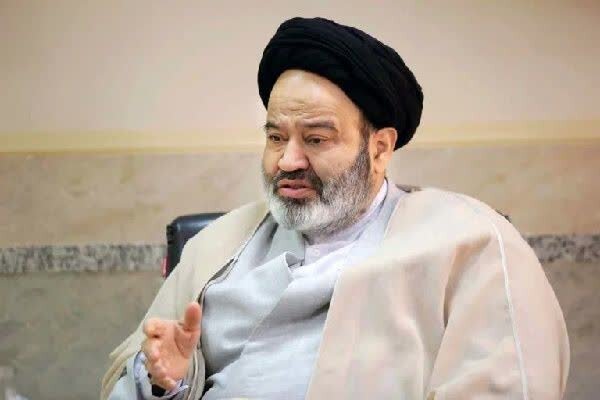 مکتب فکری حجتالاسلام قرائتی باید چراغ راه ستاد اقامه نماز کشور شود