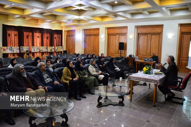 برگزاری همایش شکوه مادری در هفته فرهنگی برآستان آفتاب