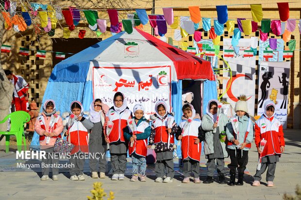 برگزاری همایش شکوه مادری در هفته فرهنگی برآستان آفتاب