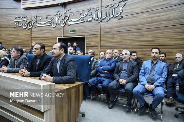 نشست فعالان اقتصادی با رئیس جمهور