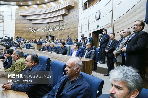 نشست فعالان اقتصادی با رئیس جمهور