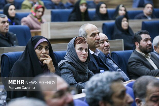 نشست فعالان اقتصادی با رئیس جمهور