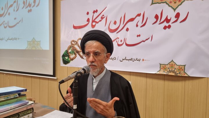 «اعتکاف» خلوتگاه خواص با خدا ؛ ۱۰ هزار یادواره برای شهید نصر الله در اعتکاف برگزار میشود