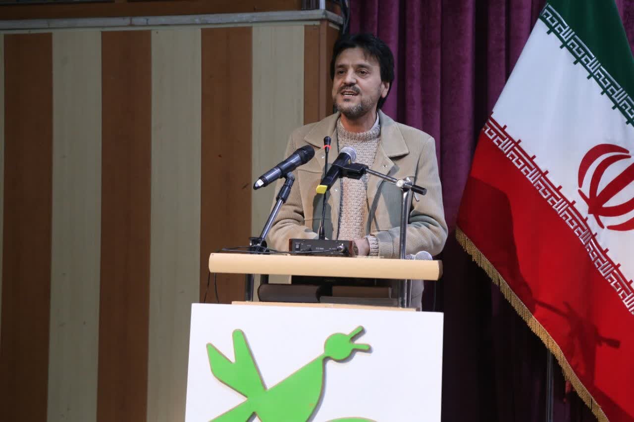 هزار کلاس درس مناطق محروم کشور از قفسههای کتاب برخوردار میشوند