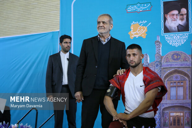 روایت سفر پزشکیان به بجنورد؛ وفاق در قلب اهالی گنجینه فرهنگها