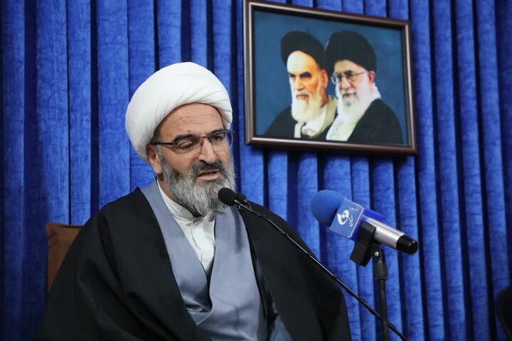 منابع طبیعی سرمایه عمومی و برای همه نسلها است منابع طبیعی سرمایه عمومی و برای همه نسلها است