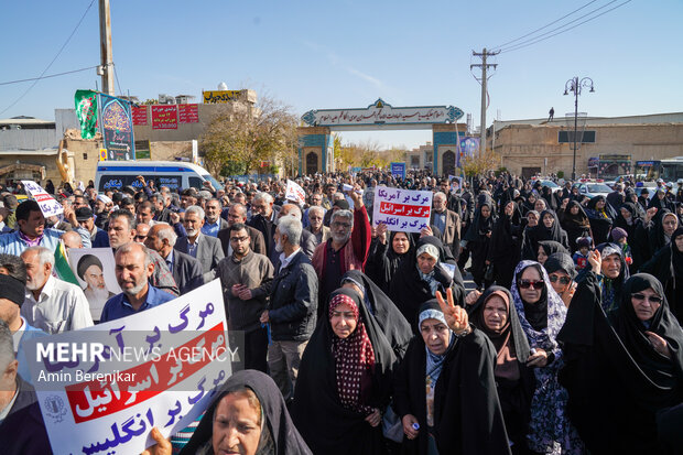 راهپیمایی جمعه های خشم در شیراز پس از اقامه نماز جمعه