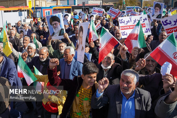 راهپیمایی جمعه های خشم در شیراز پس از اقامه نماز جمعه