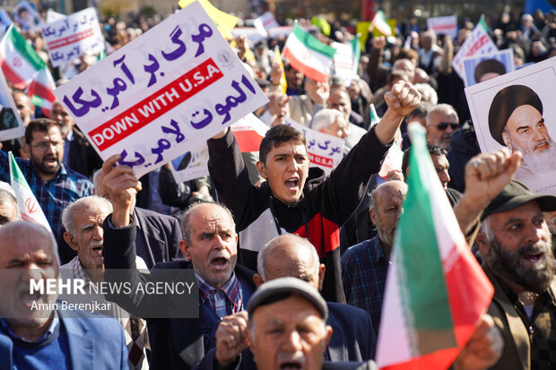 راهپیمایی جمعه های خشم در شیراز پس از اقامه نماز جمعه