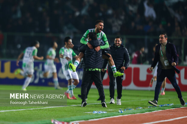 لیگ برتر فوتبال - پرسپولیس و خیبر